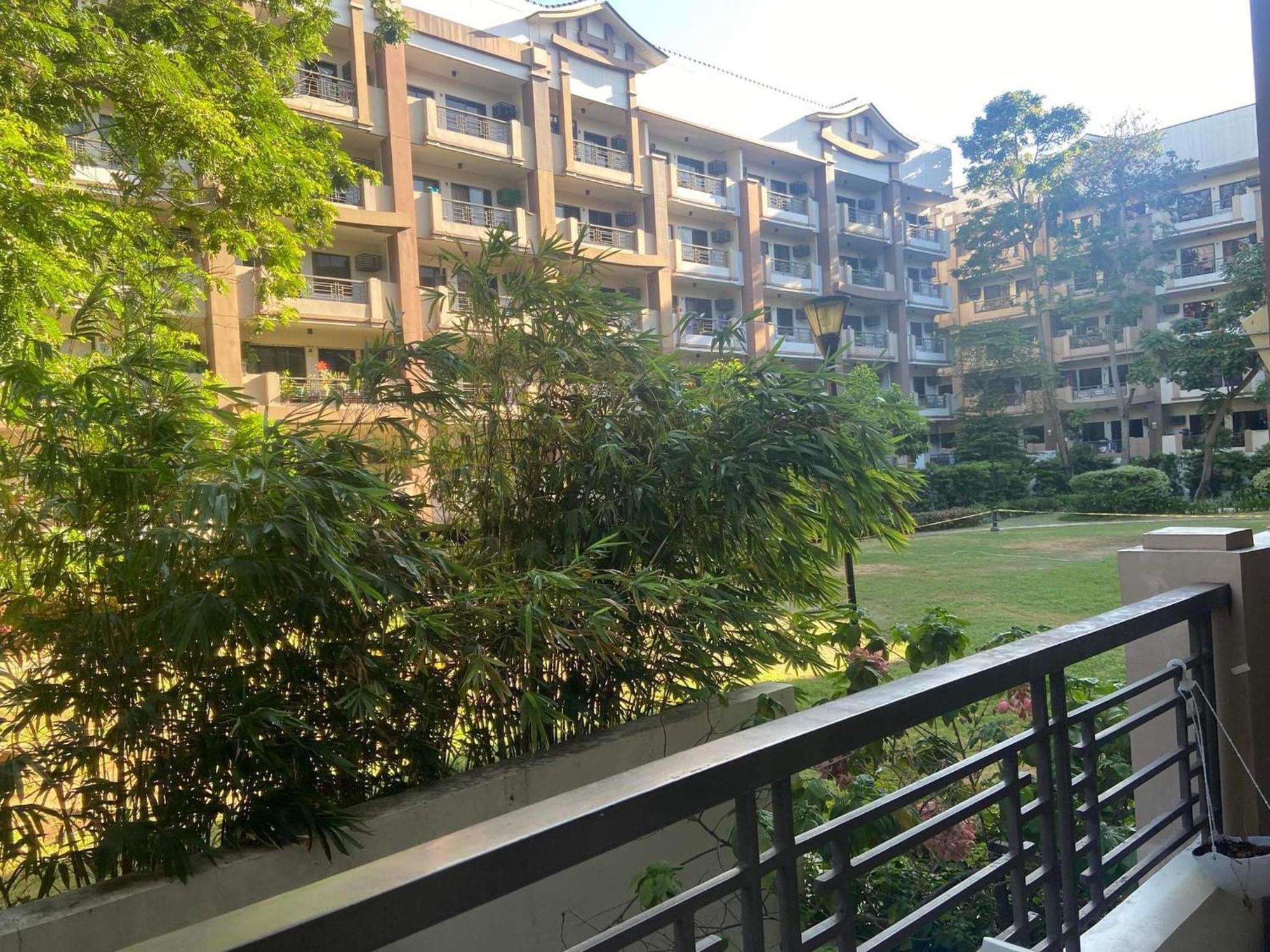 Rhapsody Residences Paranaque City ภายนอก รูปภาพ